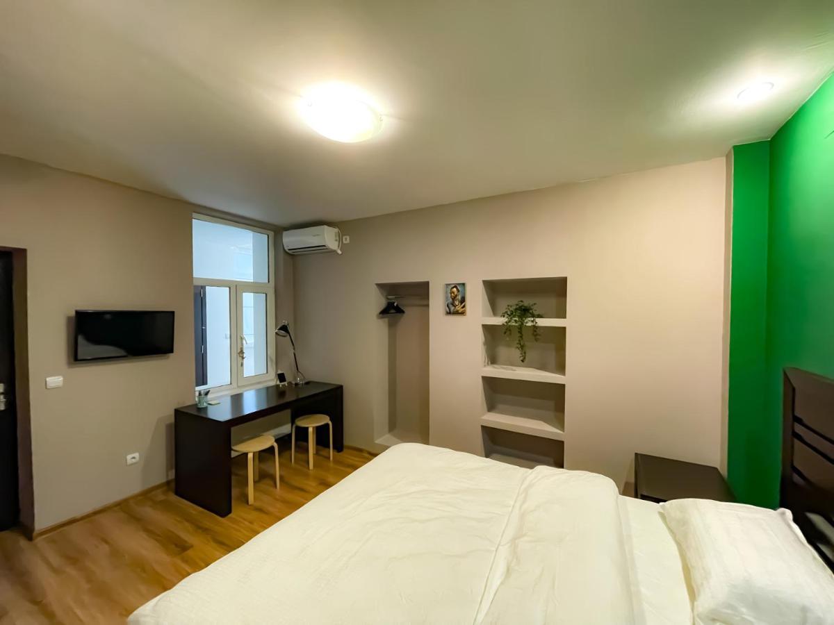 Cool Flat With Hot Tub In The Old Town Apartment Bucharest Luaran gambar
